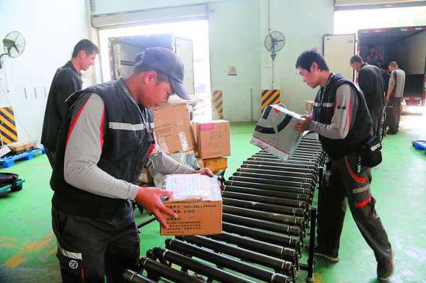 顺丰快递建自动分拣带，加速企业机械化转型