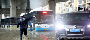 武汉发暴雨红色预警 城区等地未来3小时有暴雨