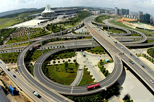 广西推进国际道路运输建设，构建面向东盟国际大通道