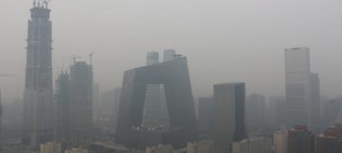 环保部：重雾霾持续 京津冀及周边21家企业仍超排