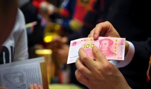 人社部：养老金发放基本落实 9地提高最低工资标准
