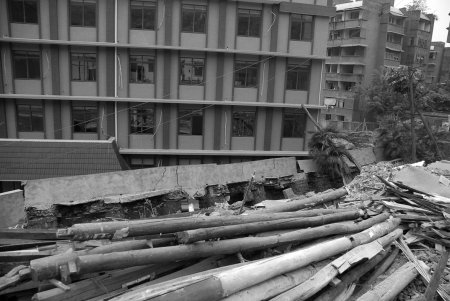 云南发《边境安全提示告知书》：居民应撤离危险区