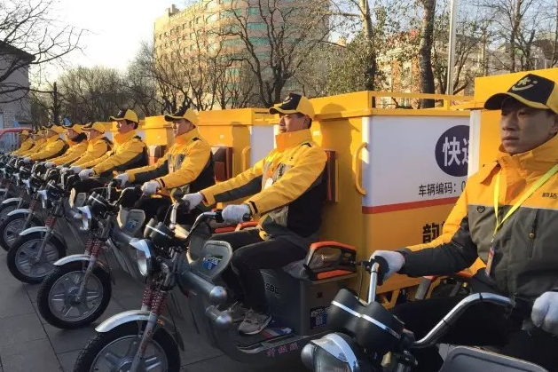 北京规范快递车管理：统一编号 全部上保险