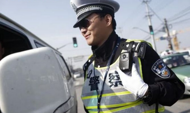 城管执法将使用执法记录仪 新规5月1日起施行