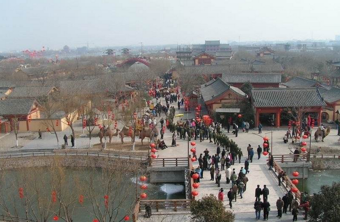 国家旅游局：清明期间游客近1亿人次 总收入390亿